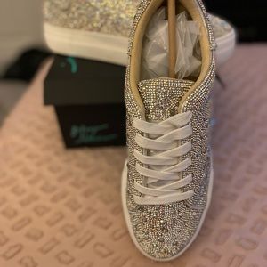 Betsey Johnson Sutton sz 9